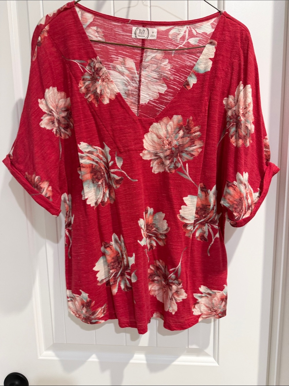 Ladies Floral V-Neck Tunic Top - Red